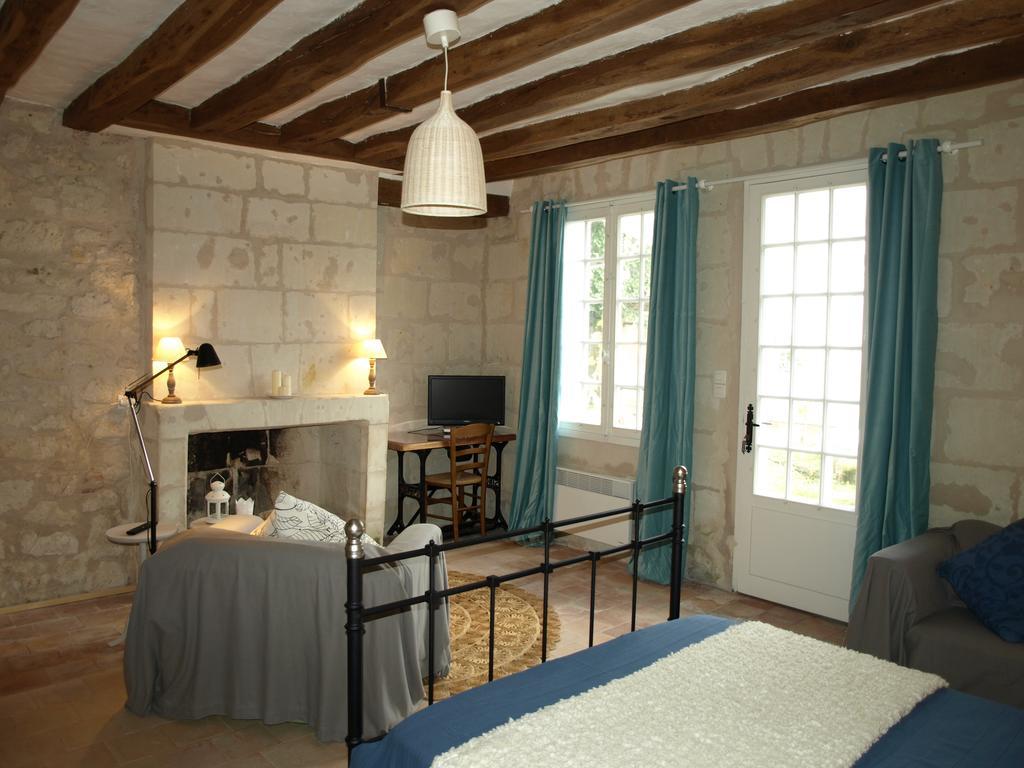 Les Gites De La Madeleine La Chapelle-sur-Loire Room photo