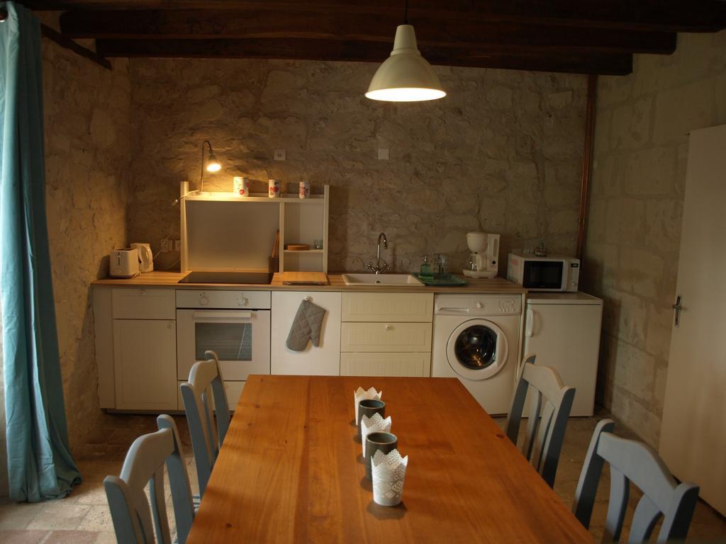 Les Gites De La Madeleine La Chapelle-sur-Loire Room photo